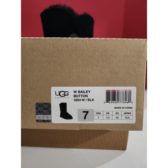 UGG Women Bailey Button Bling Black Boots Size 7 Sheepskin Shearling S/N 5803 - Picture 13 of 13
